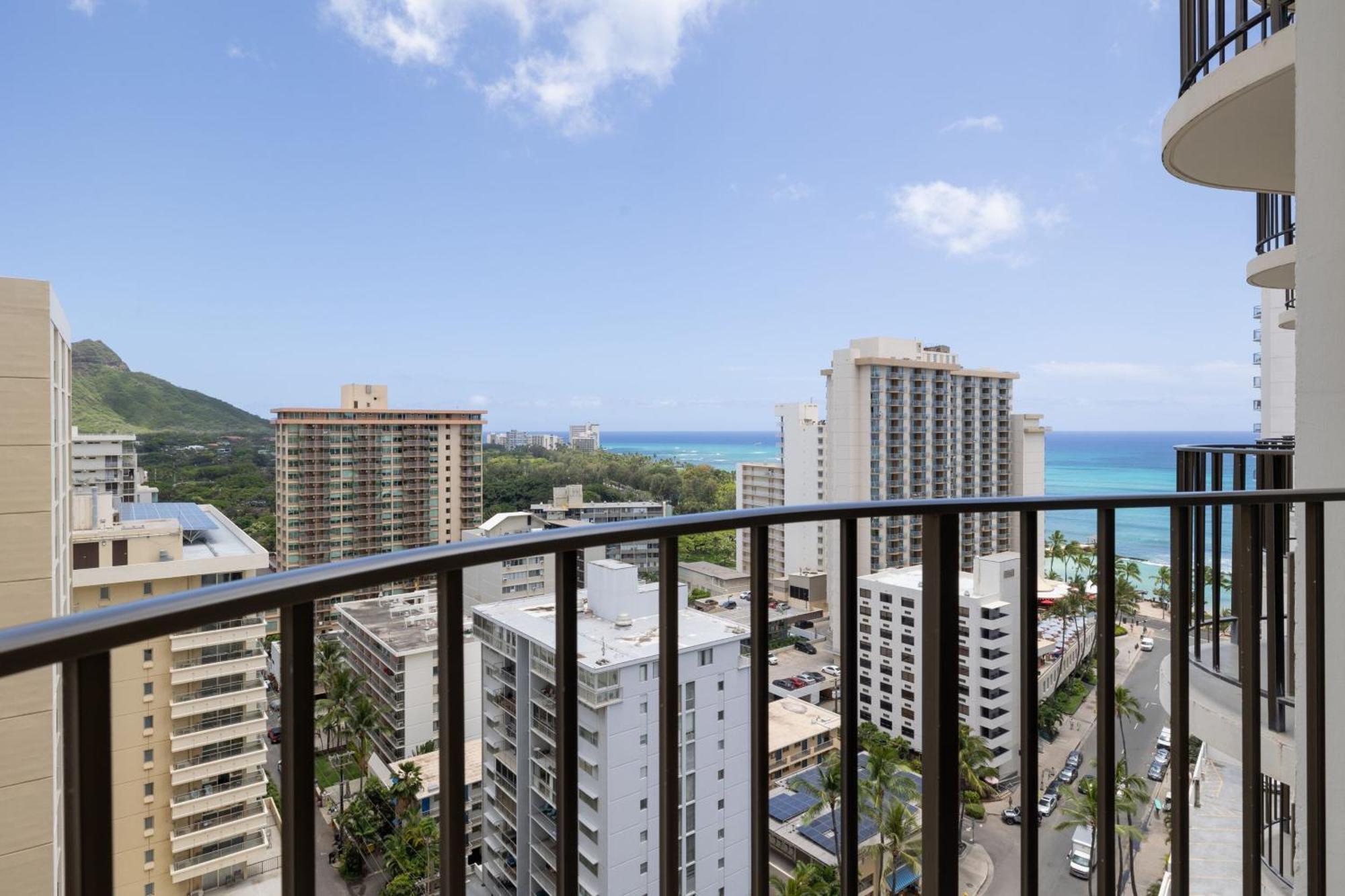 Waikiki Beach Marriott Resort & Spa Гонолулу Экстерьер фото